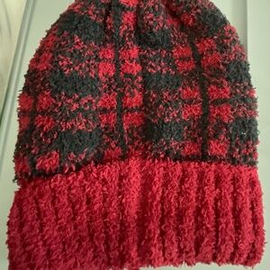 NWOT Acrylic/poly chenille red and black plaid cuffed hat/ beanie